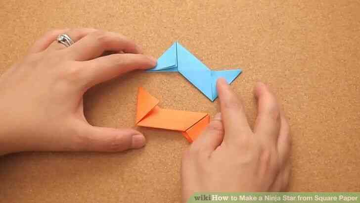 Image intitulée Faire une Étoile Ninja à partir de Carrés de Papier de l